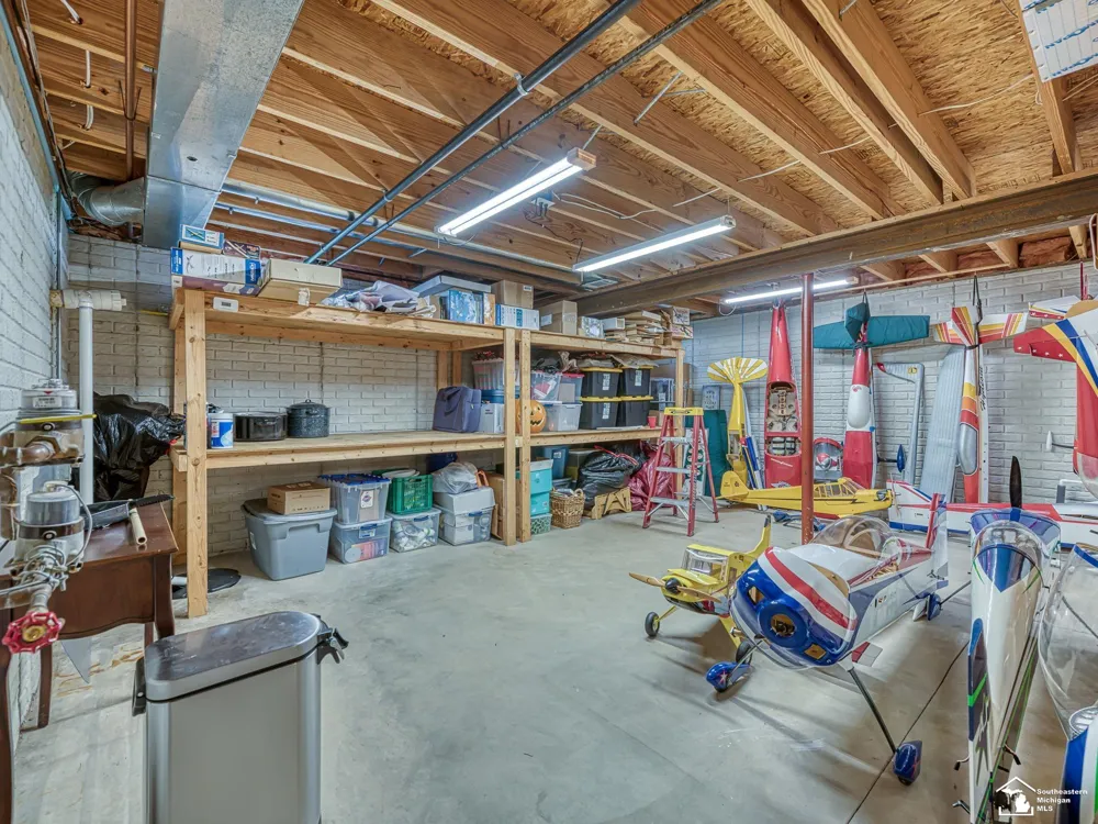 2886 E Country Lane Frenchtown Township, MI 48162