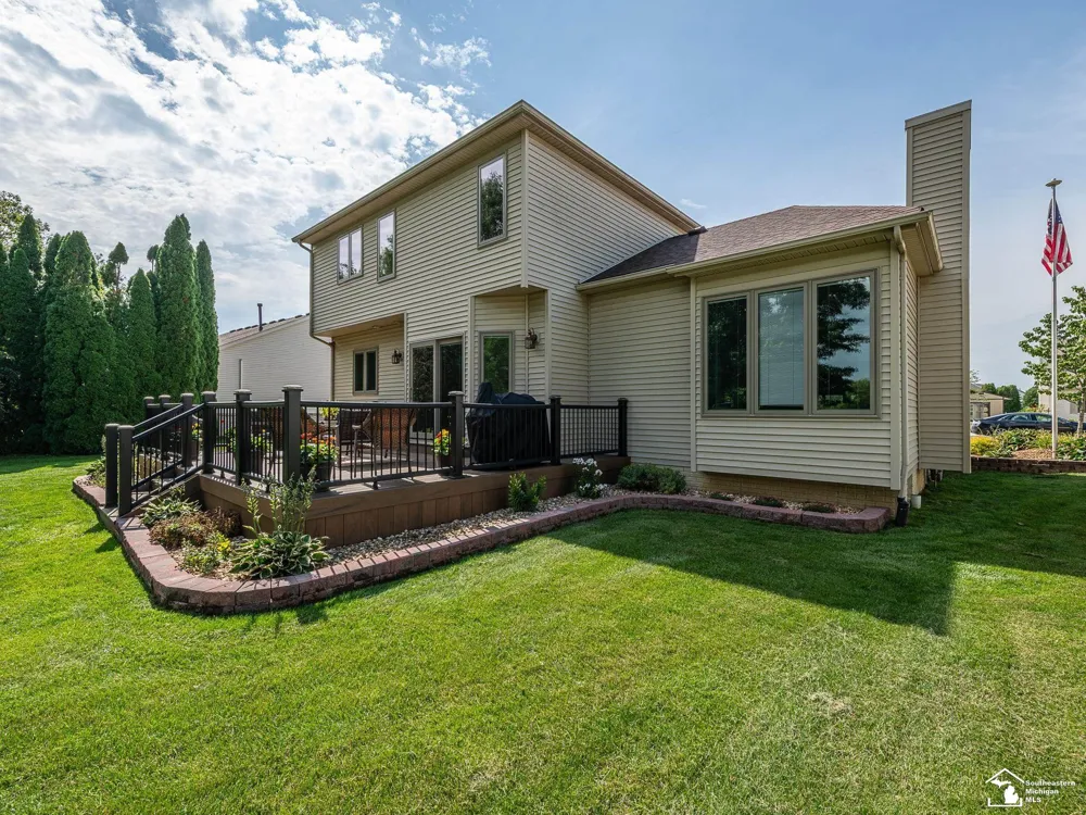 2886 E Country Lane Frenchtown Township, MI 48162
