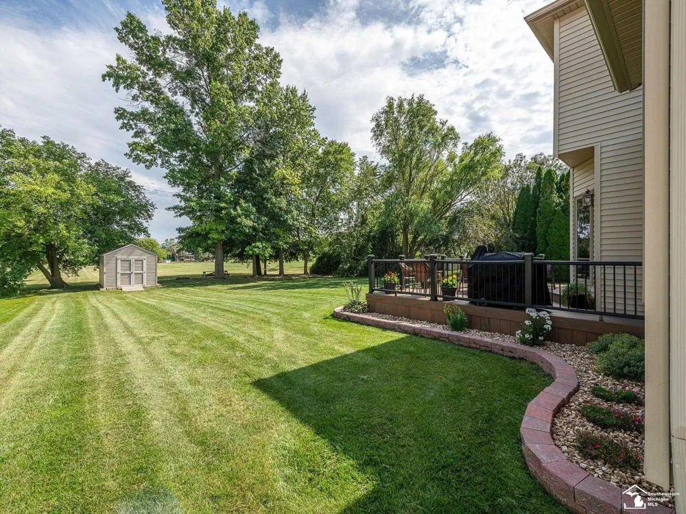 2886 E Country Lane Frenchtown Township, MI 48162