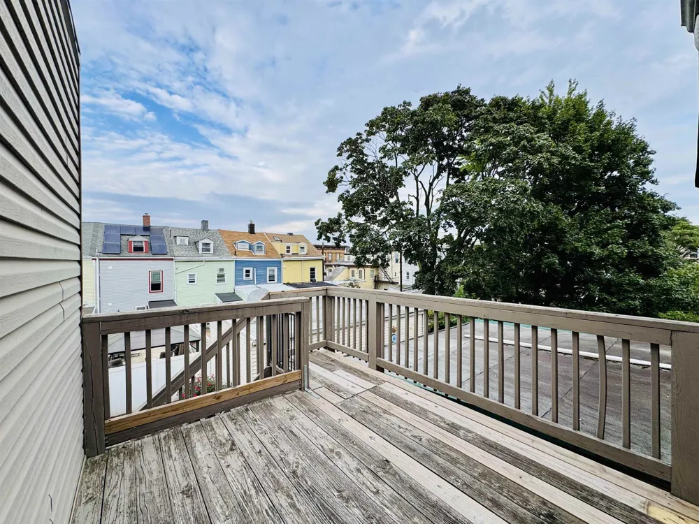 13 WEST 51ST ST Bayonne, NJ 07002