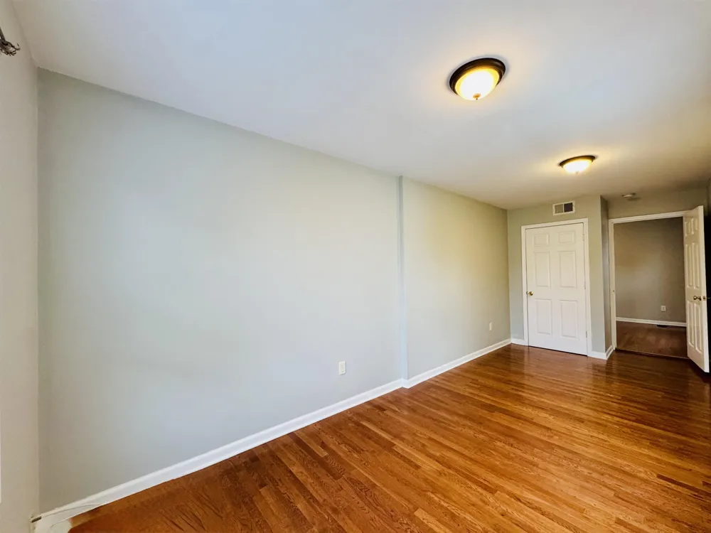 13 WEST 51ST ST Bayonne, NJ 07002