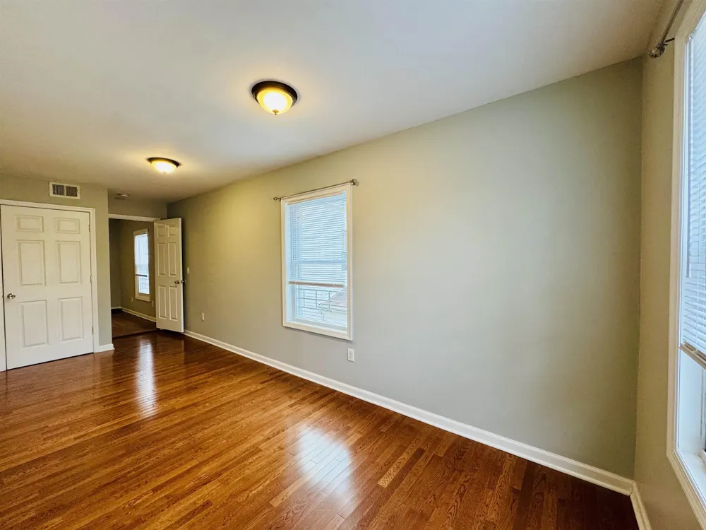 13 WEST 51ST ST Bayonne, NJ 07002