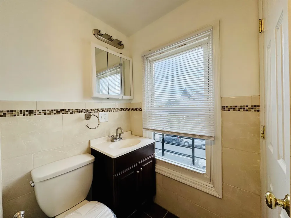 13 WEST 51ST ST Bayonne, NJ 07002