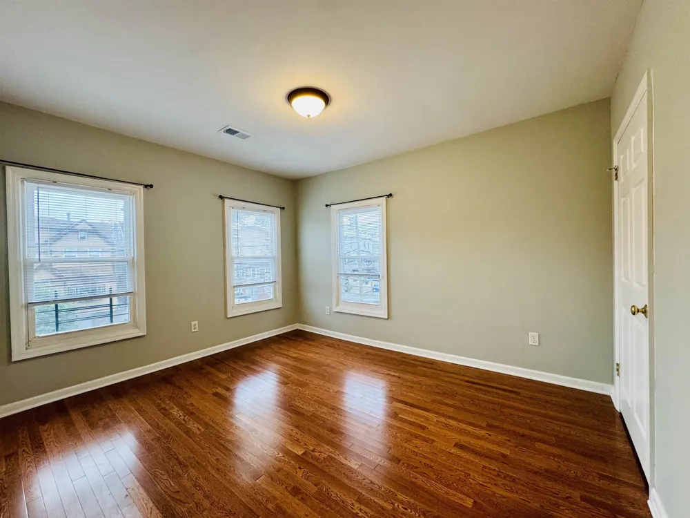 13 WEST 51ST ST Bayonne, NJ 07002