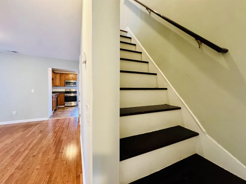 13 WEST 51ST ST Bayonne, NJ 07002