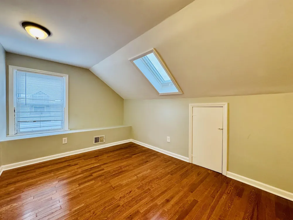 13 WEST 51ST ST Bayonne, NJ 07002
