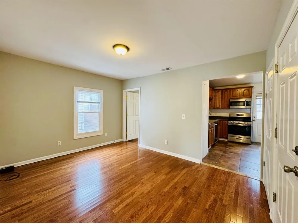 13 WEST 51ST ST Bayonne, NJ 07002