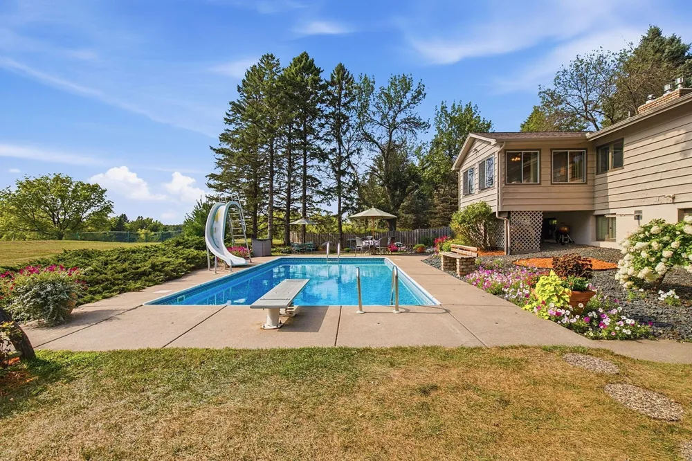 13608 Homestead Avenue Hugo, MN 55038
