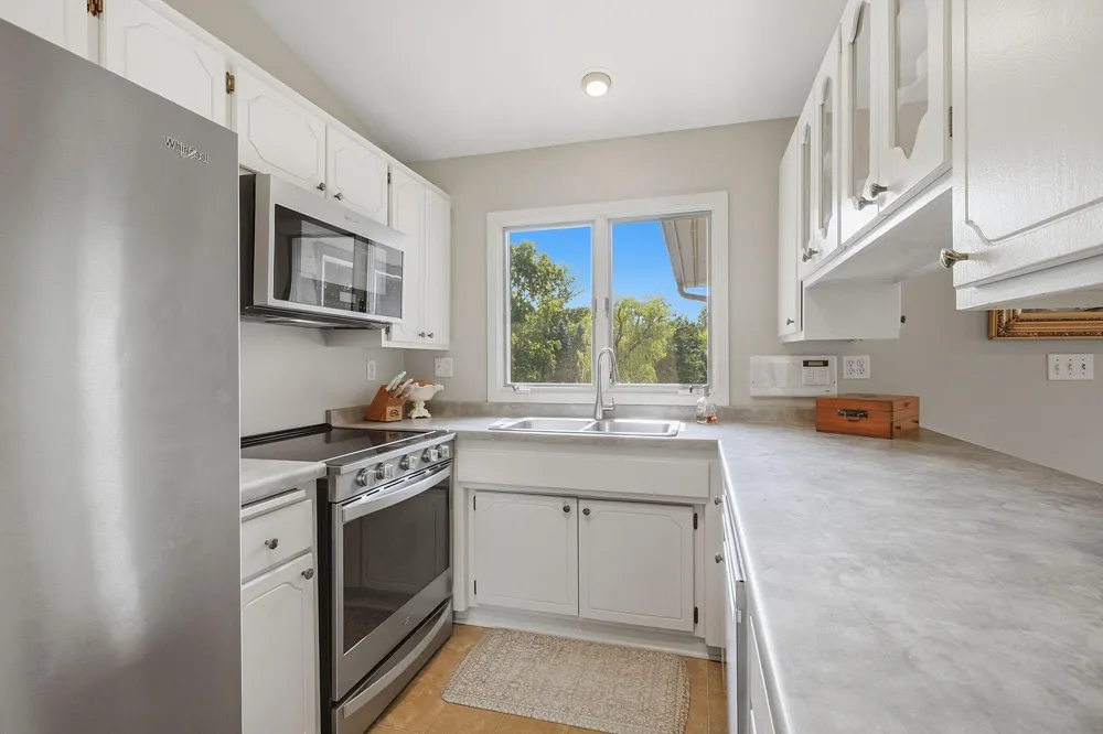13608 Homestead Avenue Hugo, MN 55038