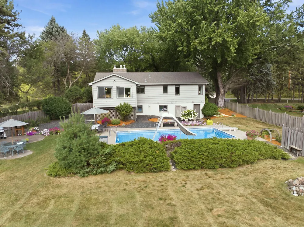 13608 Homestead Avenue Hugo, MN 55038