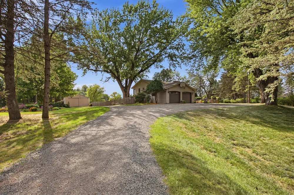 13608 Homestead Avenue Hugo, MN 55038