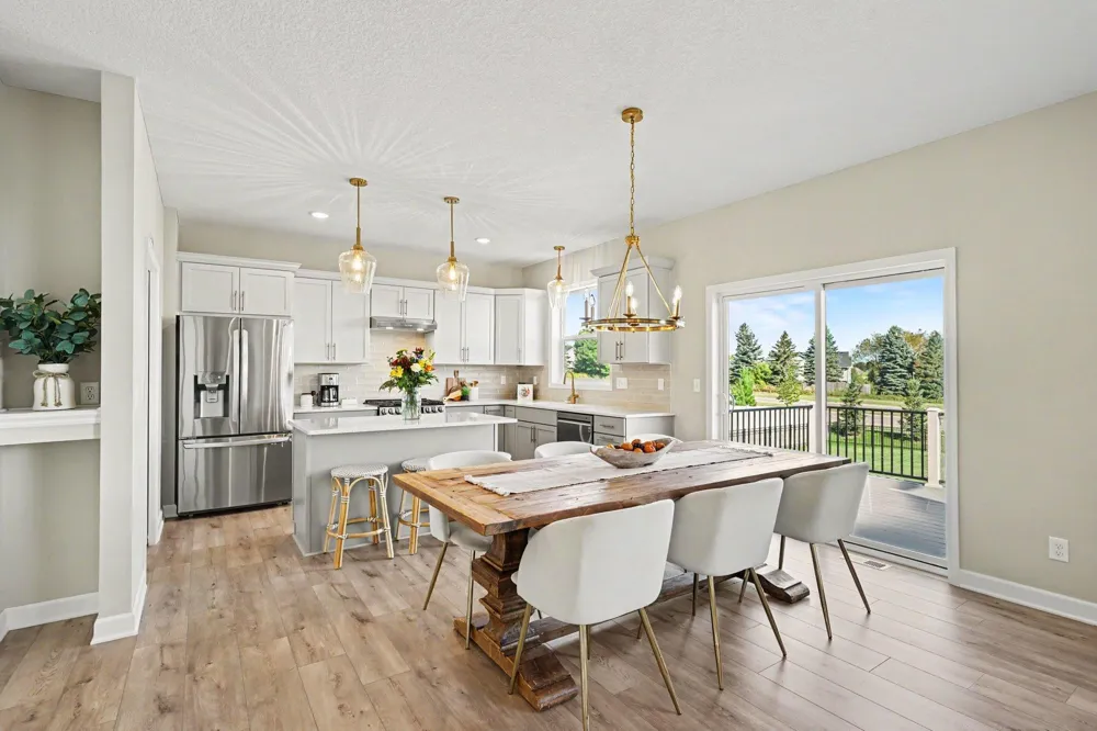 17945 Hidden Creek Trail Lakeville, MN 55044