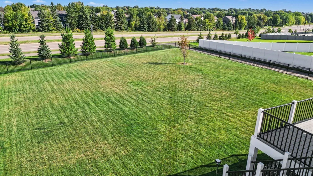 17945 Hidden Creek Trail Lakeville, MN 55044