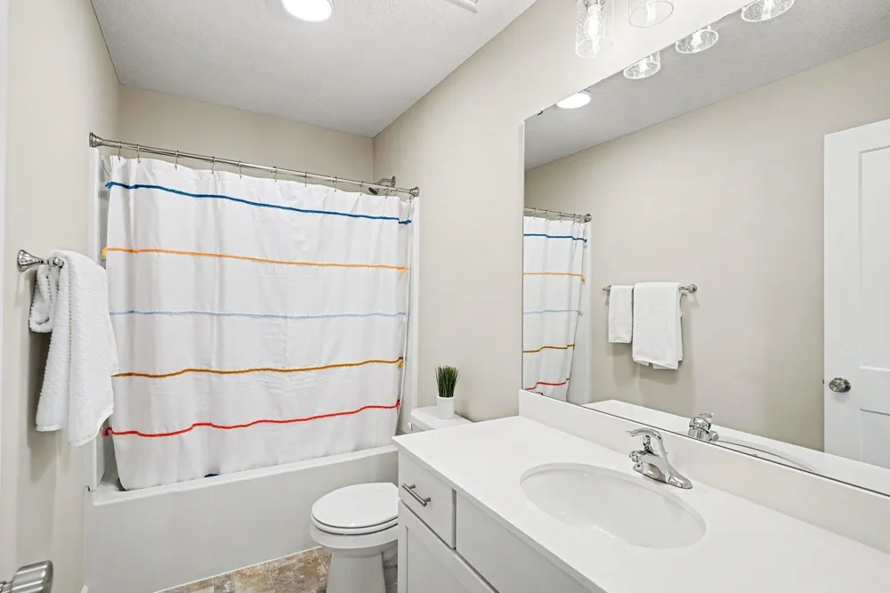 17945 Hidden Creek Trail Lakeville, MN 55044