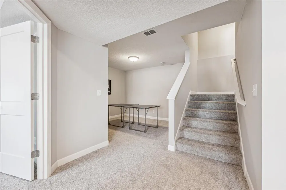 17945 Hidden Creek Trail Lakeville, MN 55044