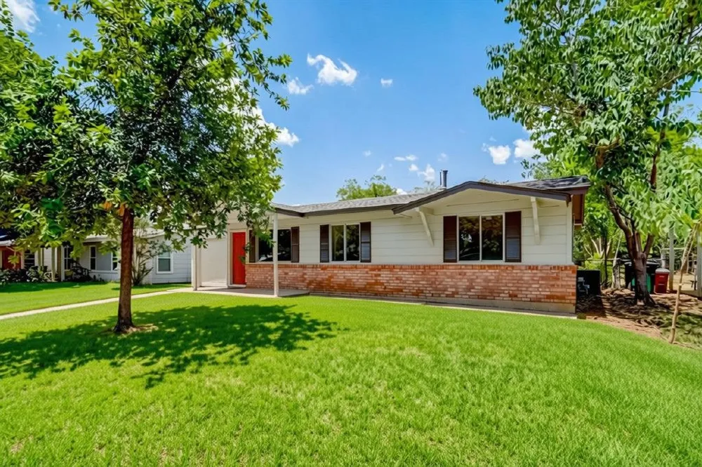 4908 Gladeview Drive Austin, TX 78745