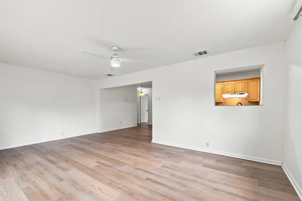 4908 Gladeview Drive Austin, TX 78745