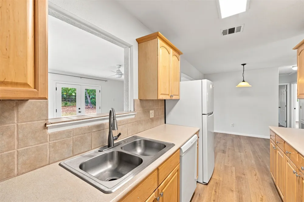 4908 Gladeview Drive Austin, TX 78745