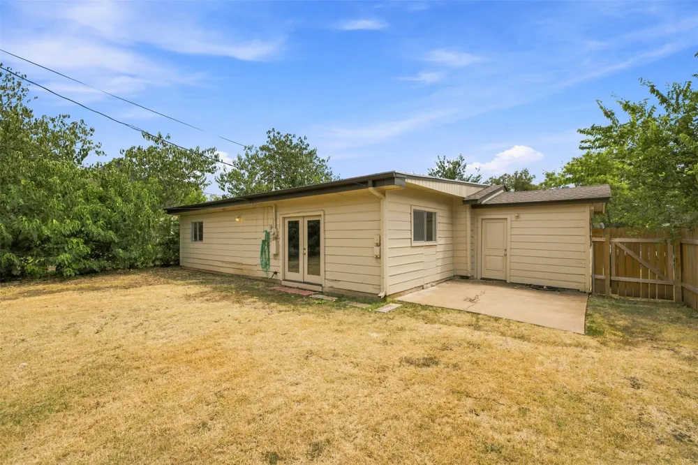 4908 Gladeview Drive Austin, TX 78745