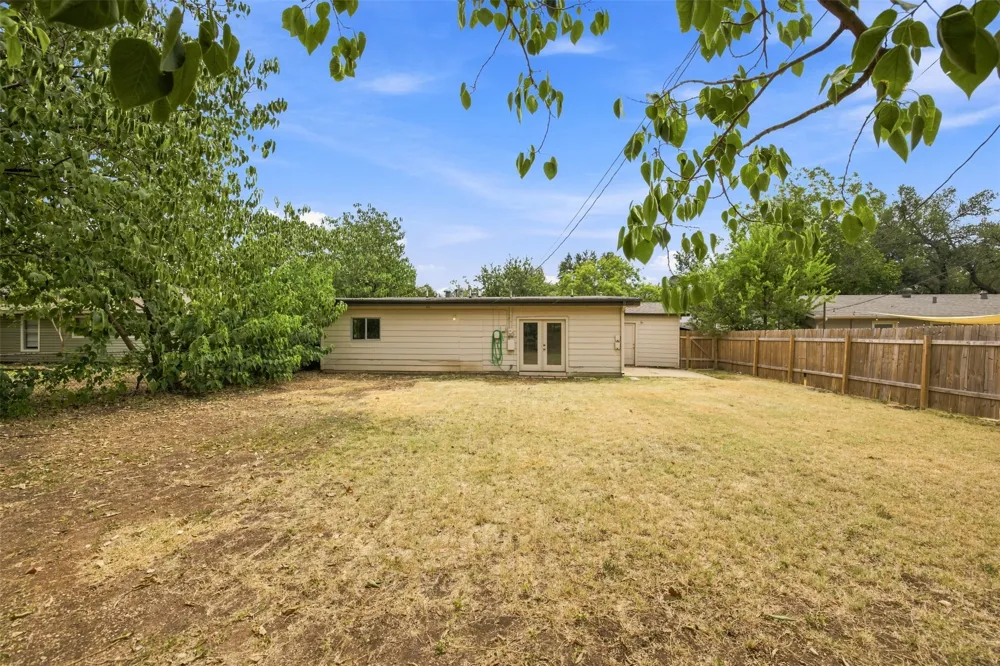 4908 Gladeview Drive Austin, TX 78745