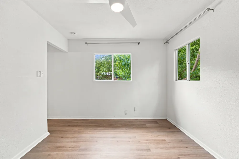 4908 Gladeview Drive Austin, TX 78745