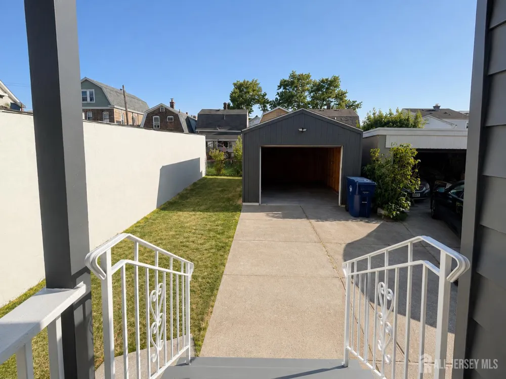 441 Compton Avenue Perth Amboy, NJ 08861