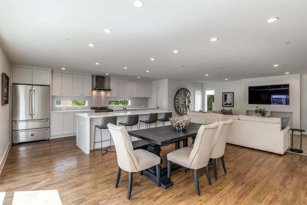 5907 Lindell Avenue #A Dallas, TX 75206