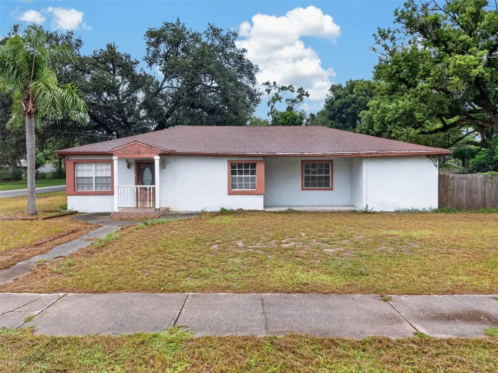 1302 E SLIGH AVENUE Tampa, FL 33604