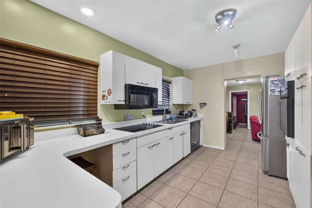 1302 E SLIGH AVENUE Tampa, FL 33604