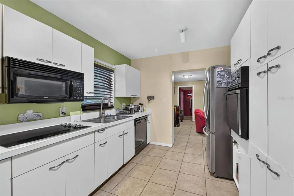 1302 E SLIGH AVENUE Tampa, FL 33604
