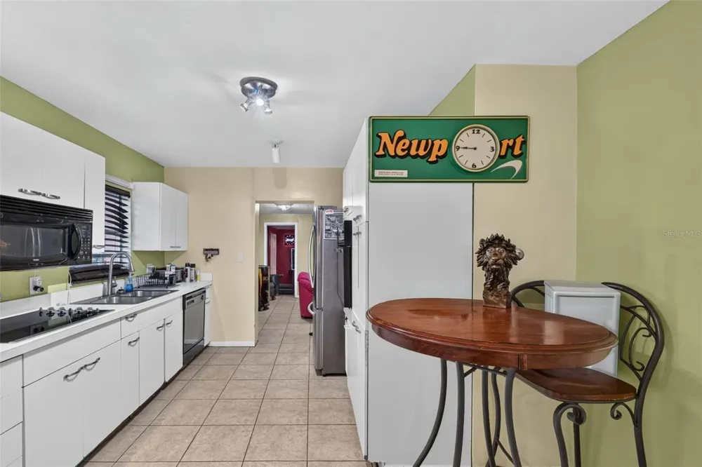1302 E SLIGH AVENUE Tampa, FL 33604