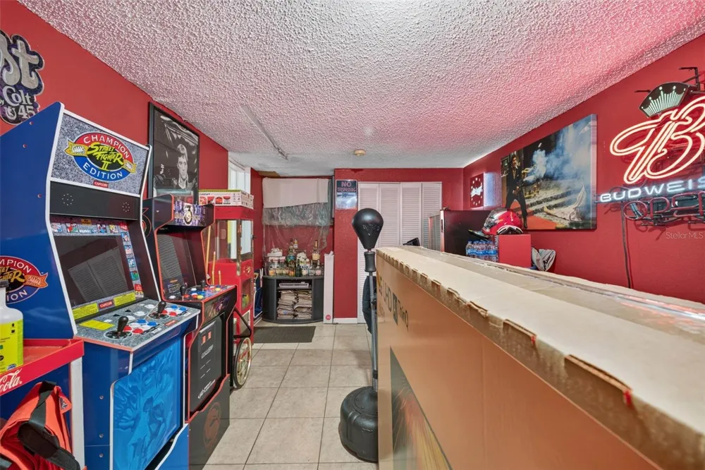 1302 E SLIGH AVENUE Tampa, FL 33604