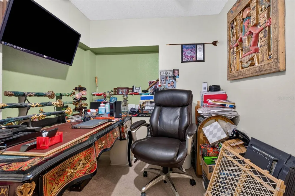 1302 E SLIGH AVENUE Tampa, FL 33604