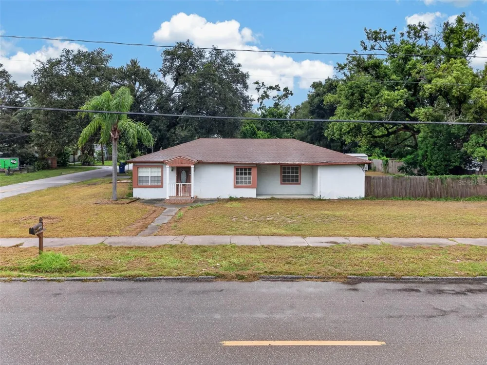 1302 E SLIGH AVENUE Tampa, FL 33604