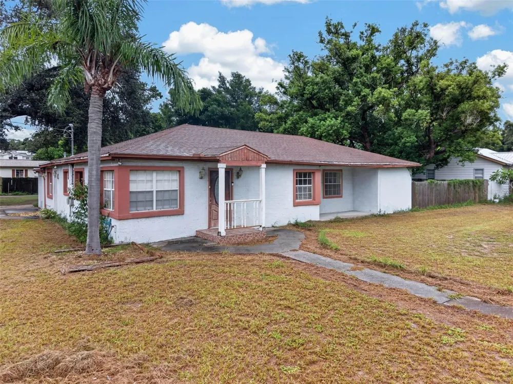 1302 E SLIGH AVENUE Tampa, FL 33604