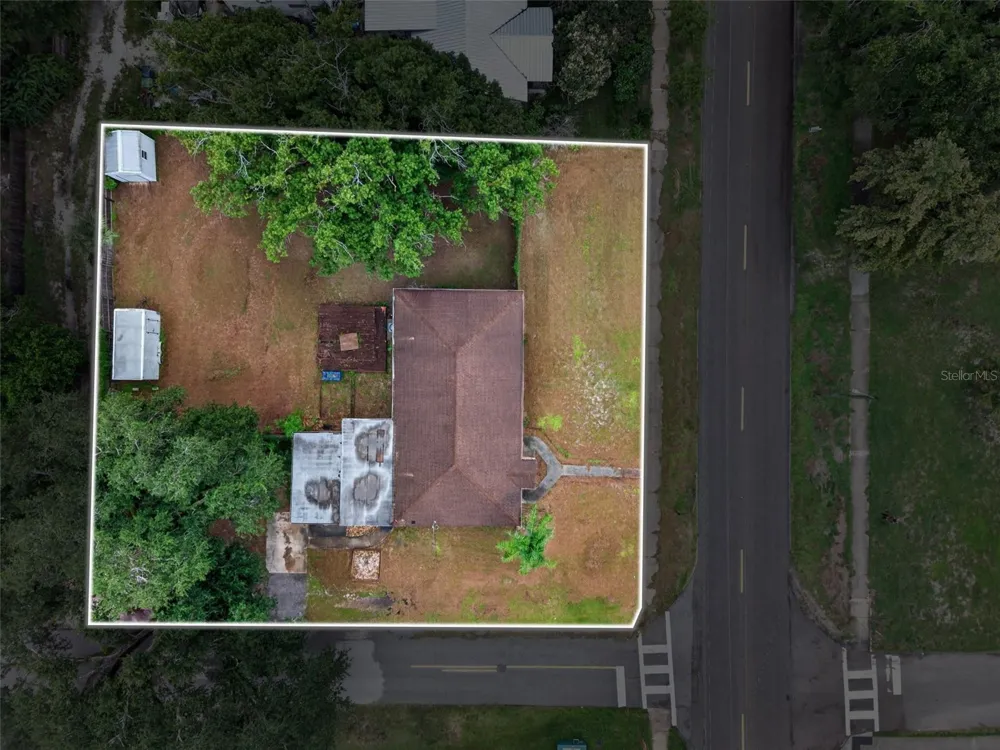 1302 E SLIGH AVENUE Tampa, FL 33604