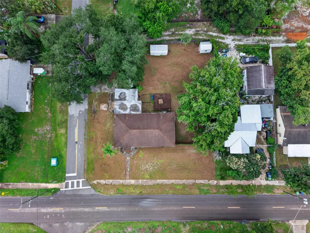 1302 E SLIGH AVENUE Tampa, FL 33604