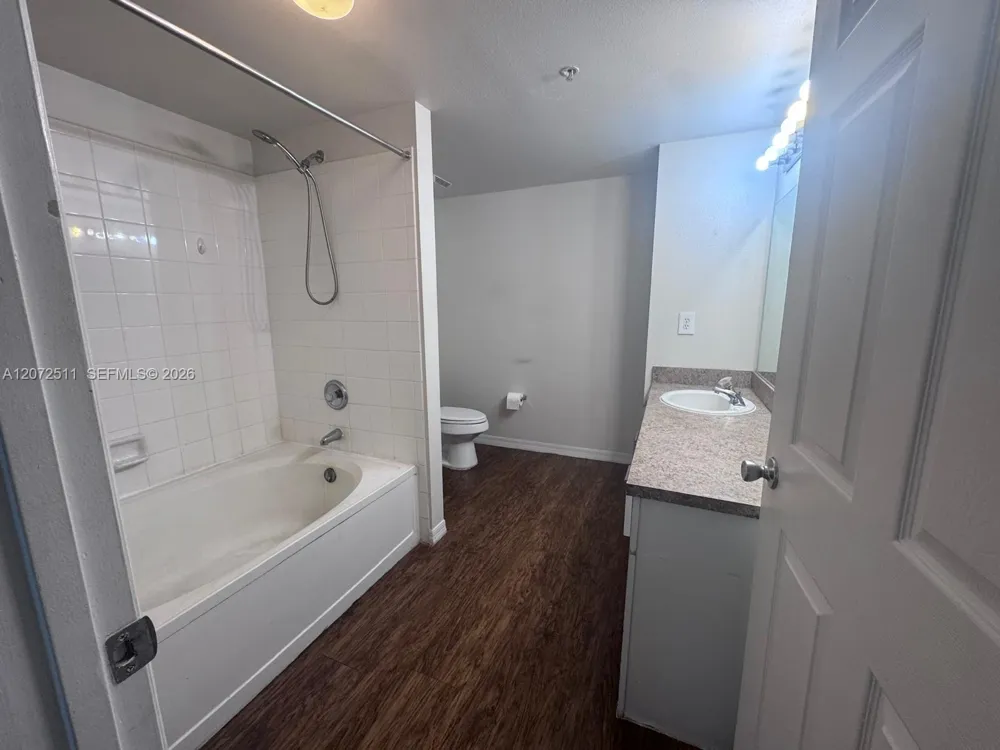 11600 SW 2nd St #18108 Pembroke Pines, FL 33025