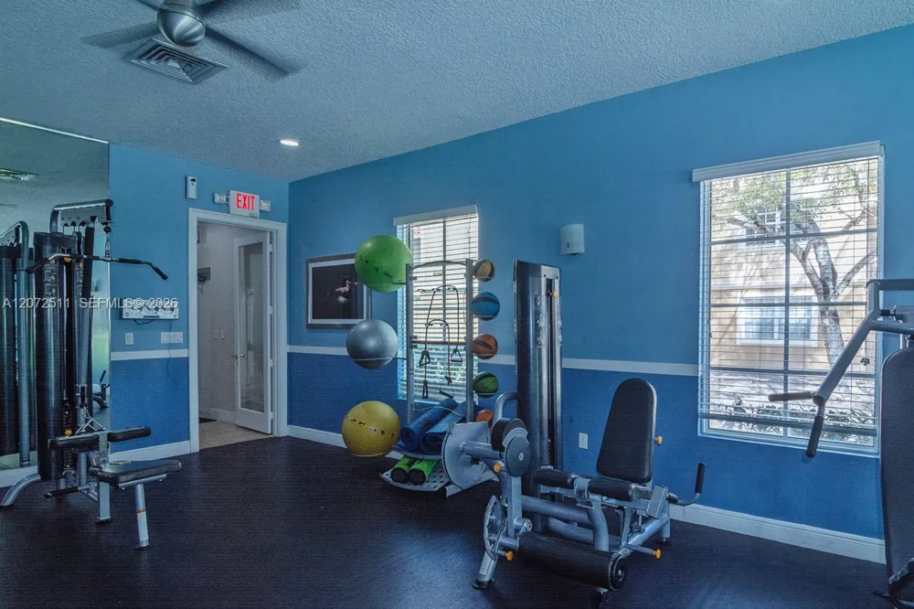 11600 SW 2nd St #18108 Pembroke Pines, FL 33025