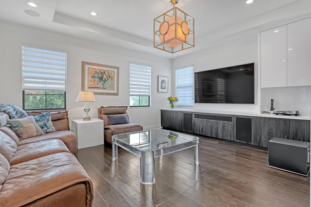 5065 Grandiflora Road Palm Beach Gardens, FL 33418