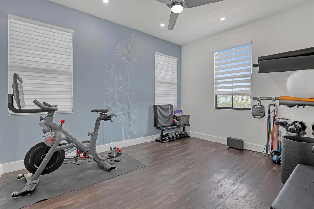 5065 Grandiflora Road Palm Beach Gardens, FL 33418