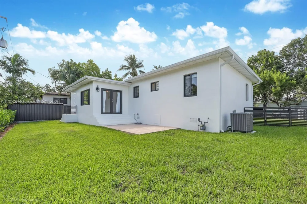 5970 SW 16th St West Miami, FL 33155
