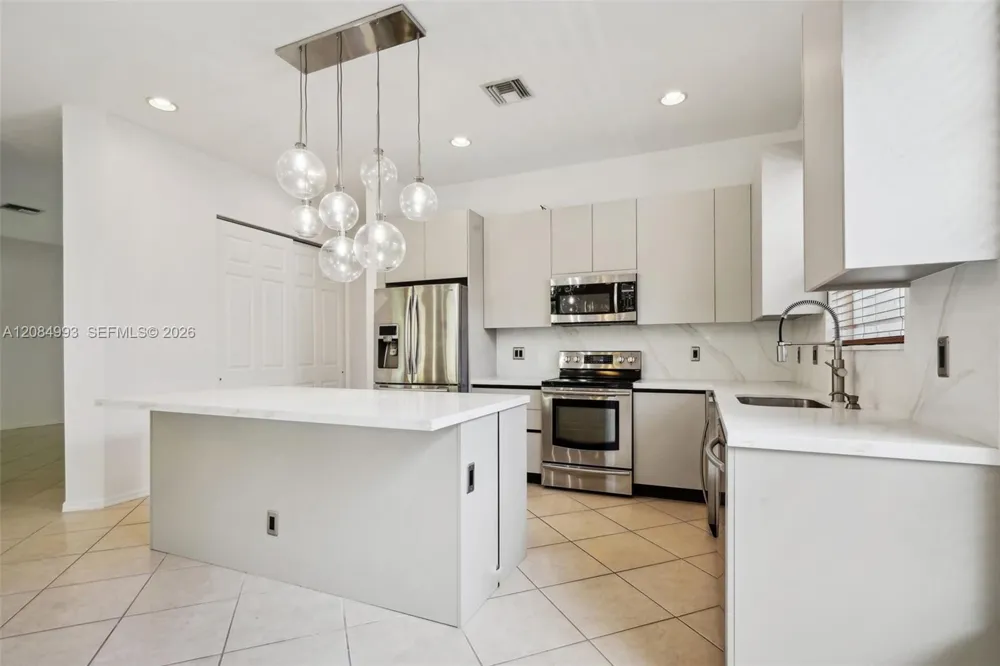 4460 Mariners Cove Dr Wellington, FL 33449