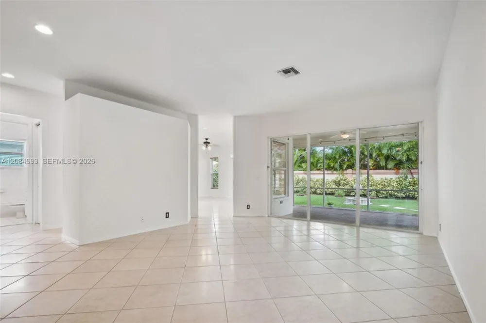 4460 Mariners Cove Dr Wellington, FL 33449