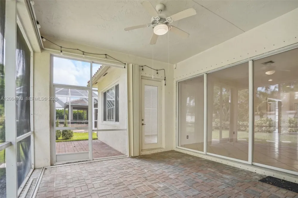 4460 Mariners Cove Dr Wellington, FL 33449