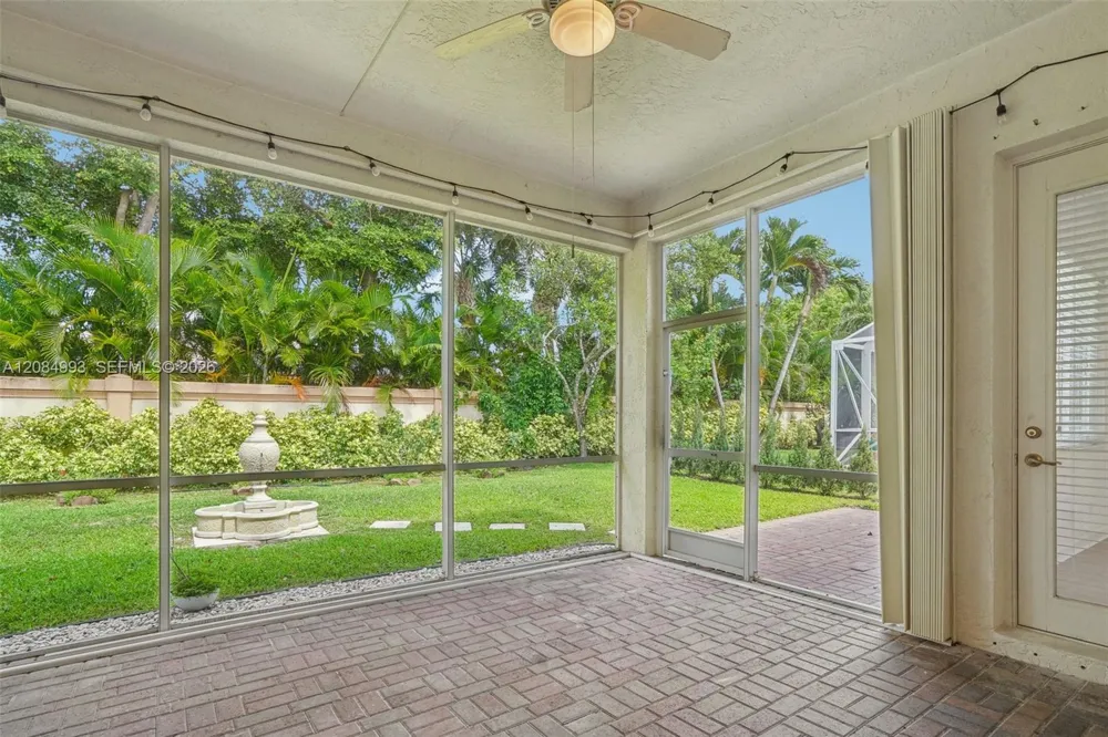 4460 Mariners Cove Dr Wellington, FL 33449
