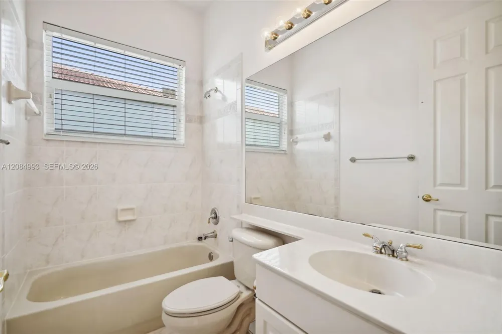 4460 Mariners Cove Dr Wellington, FL 33449