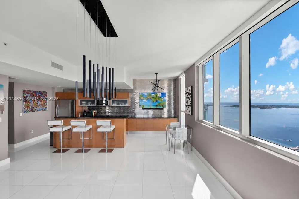 244 Biscayne Blvd #PH4908 Miami, FL 33132