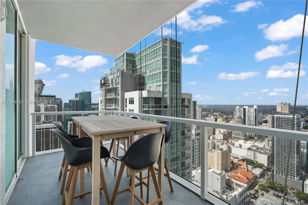 244 Biscayne Blvd #PH4908 Miami, FL 33132