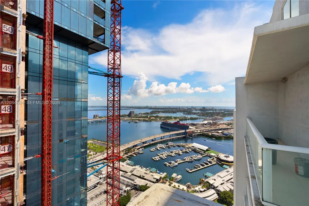 244 Biscayne Blvd #PH4908 Miami, FL 33132